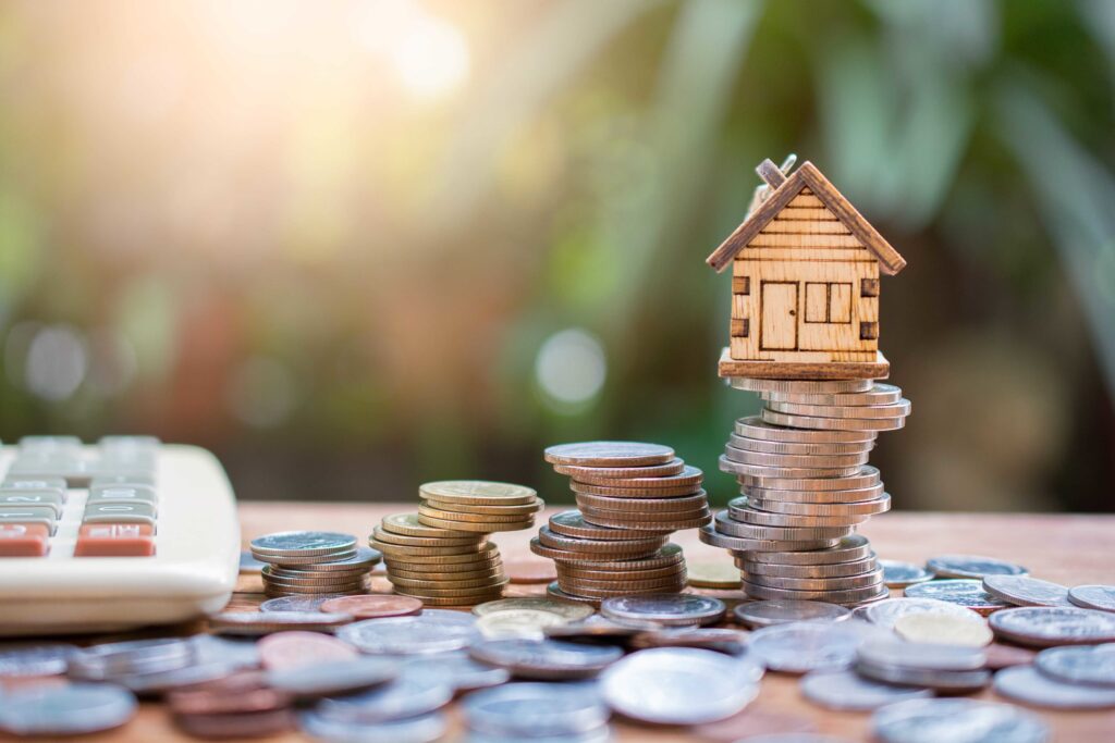 Empréstimo com garantia de imóvel vale a pena? Veja taxas, riscos e como comparar